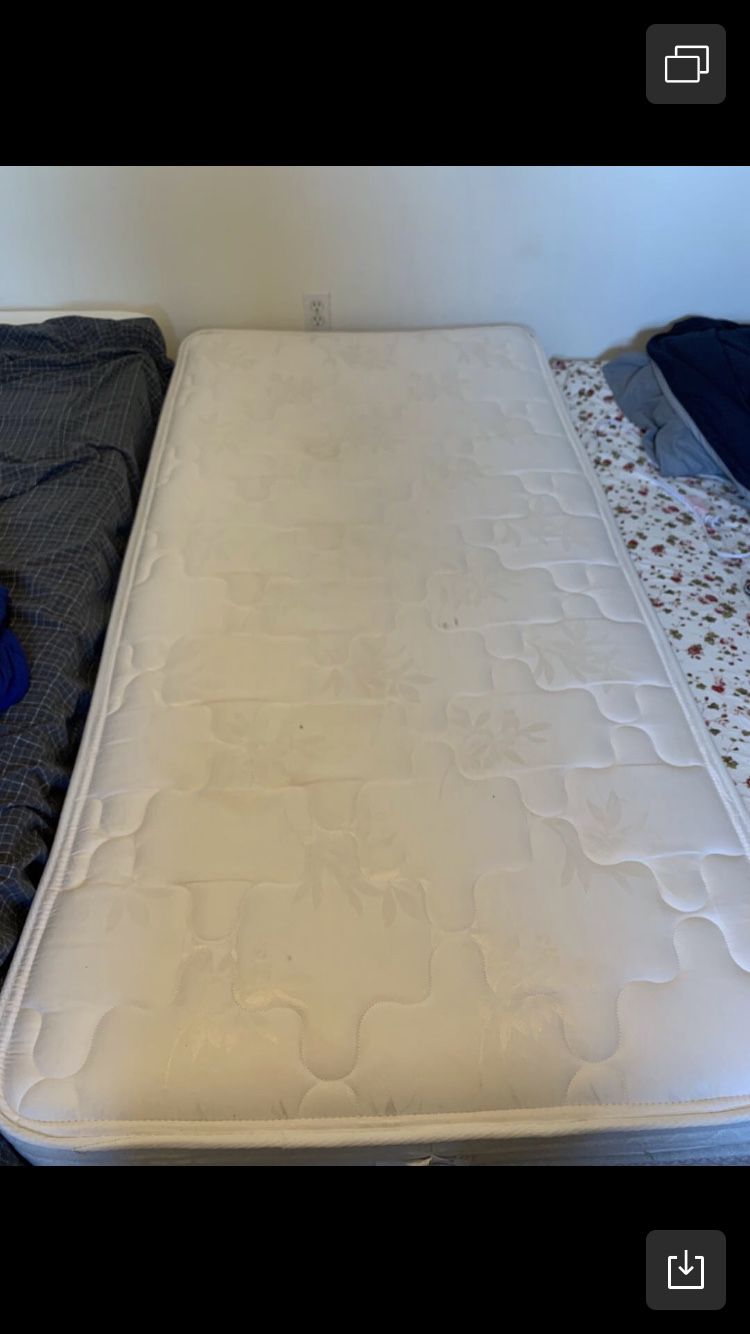 Brookline twin bed frame （ free mattress）