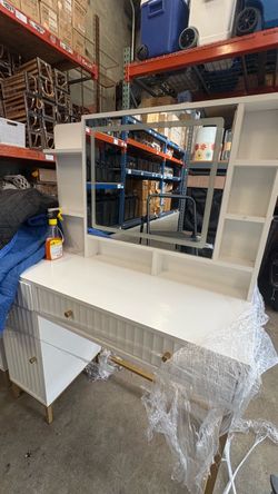 LED VANITY / white with drawers !