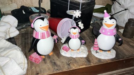 Set If 4 Christmas Pink Penguins