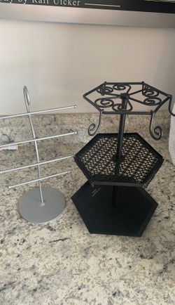 Jewelry holder