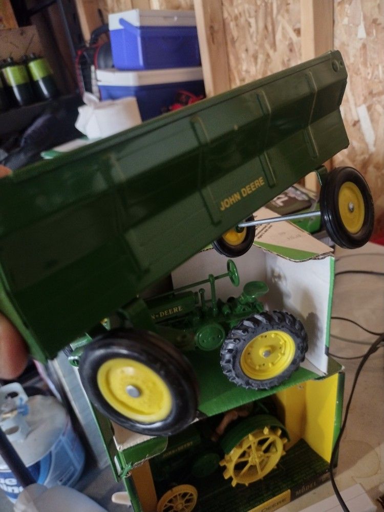 John Deere Metal Tractor Toys Collectibles