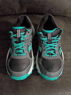 Women's Saucony Grid Raptor TR 2