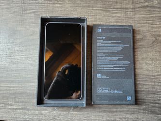 Samsung S25 new in box Verizon cheap!