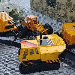 Vintage Remco Toy Construction Lot