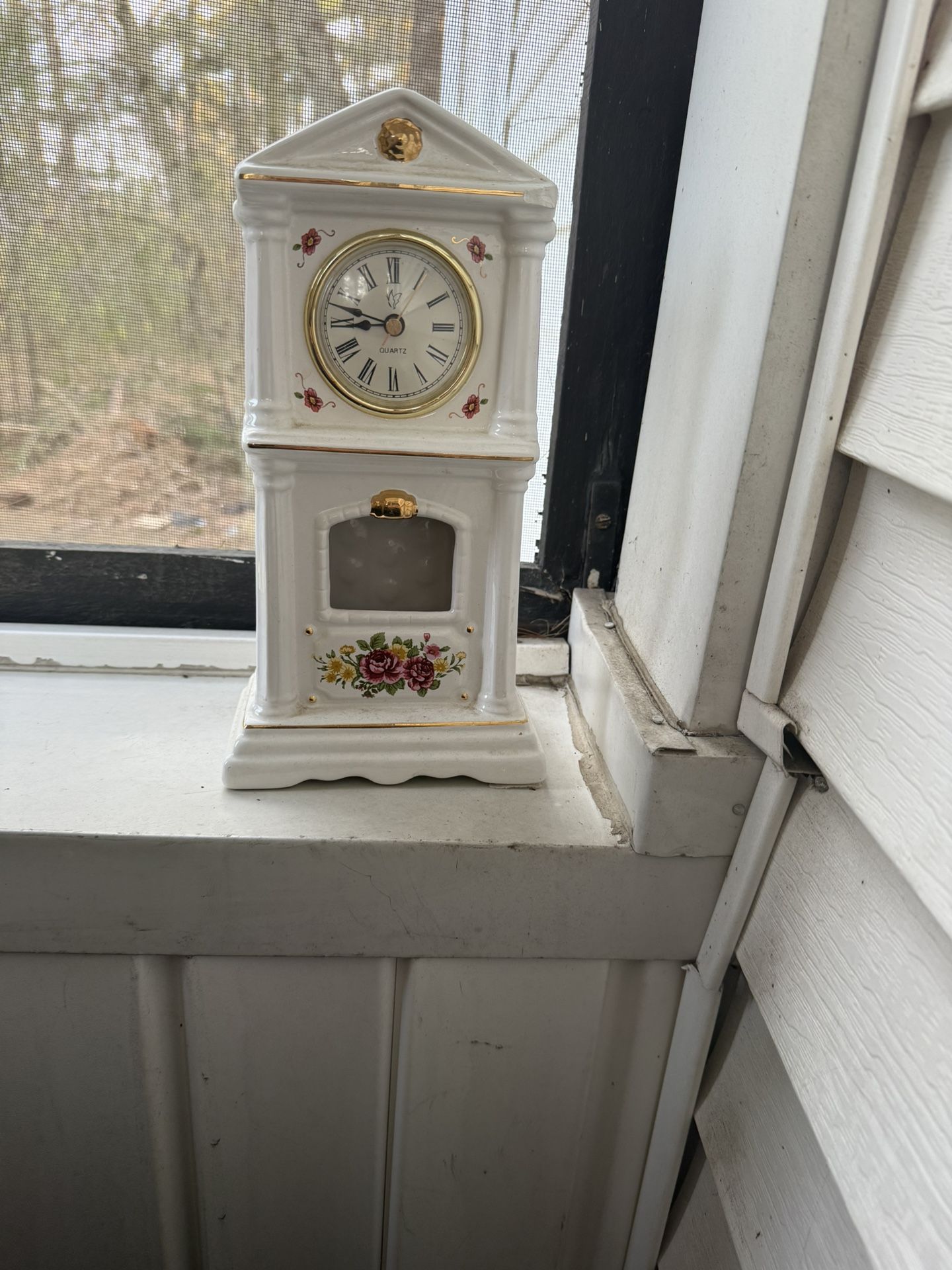 Mantle Clock