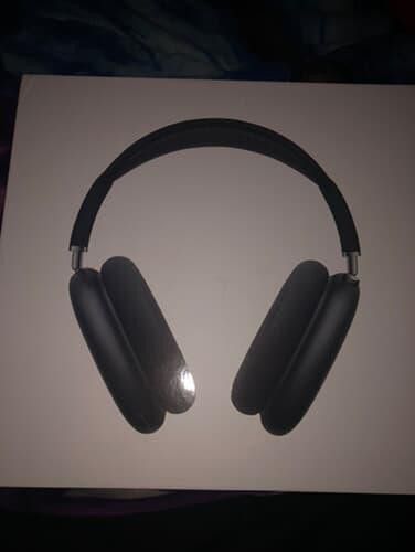 Midnight Airpod Max