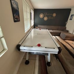 Air Hockey Table