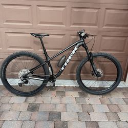 Trek Roscoe 7 M/L frame