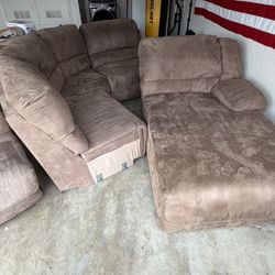 CHEAP COUCHES 