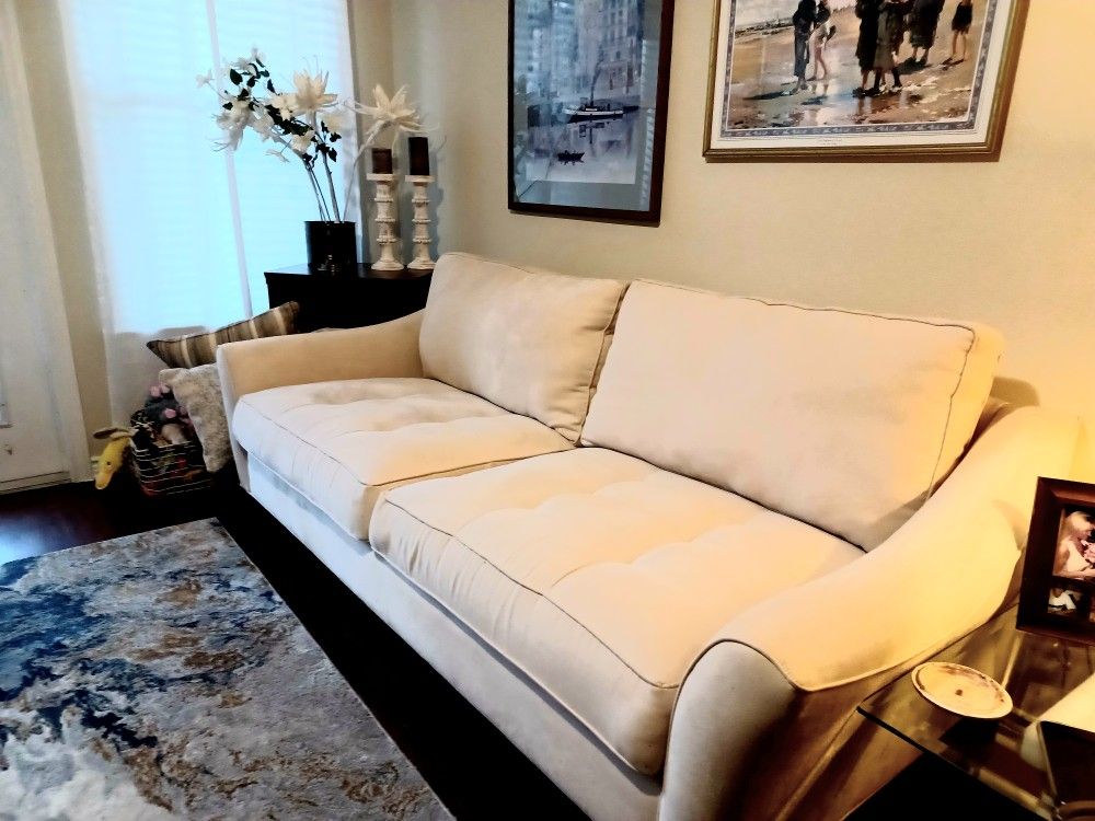 Cindy Crowford Collection Sofa