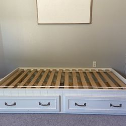 Pottery Barn Kids White Twin Set