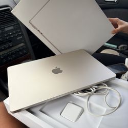  MacBook Air M3 (2024) – Excellent Condition