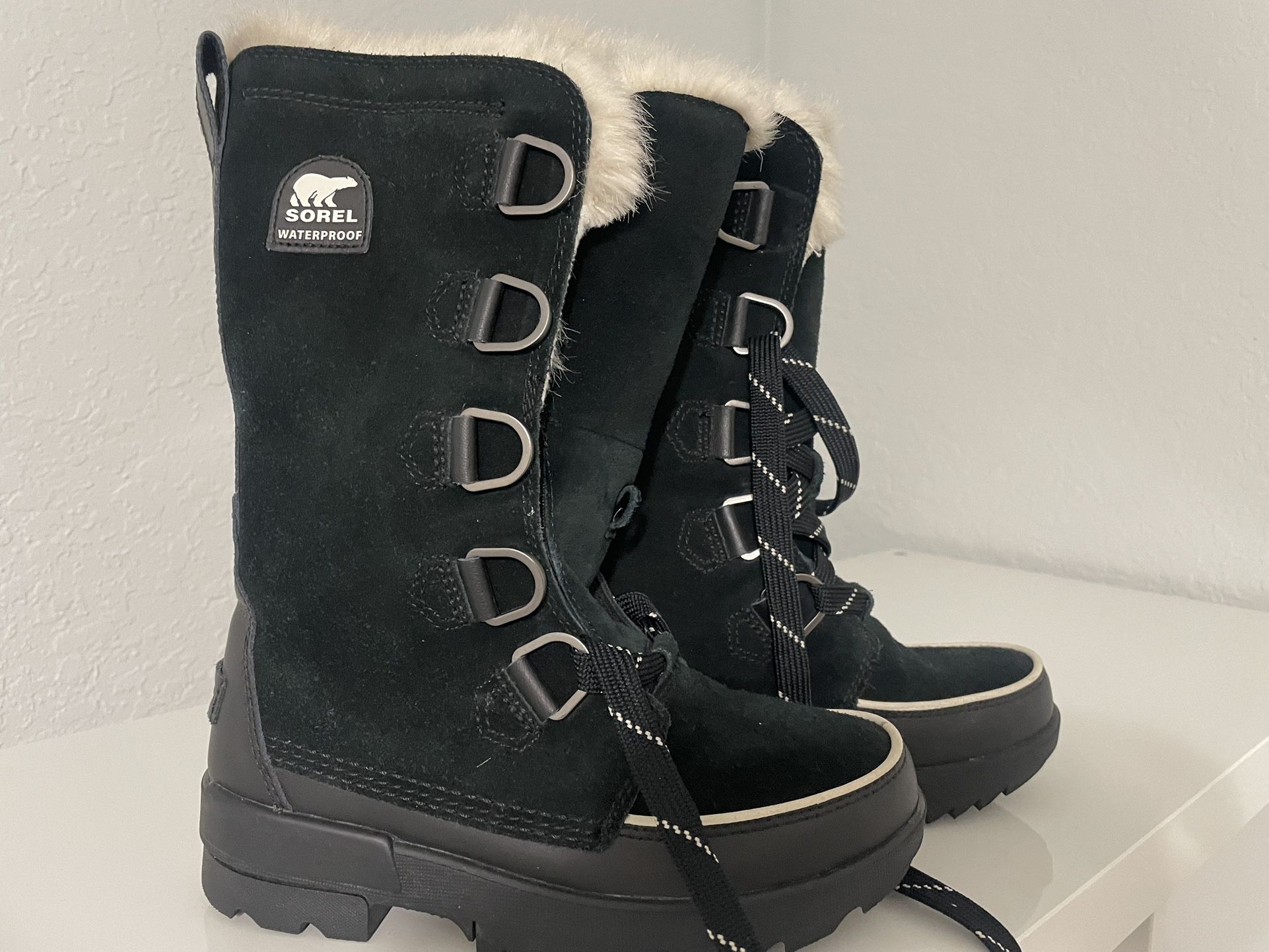 Sorel Tivoli IV Women's Black Snow Boots