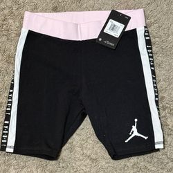 Girls Jordan shorts L