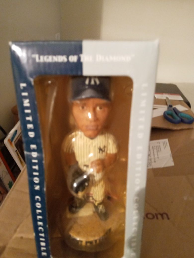 Bobble heads