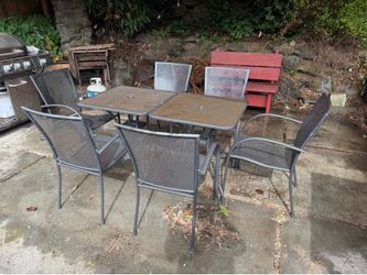Outdoor table and chairs