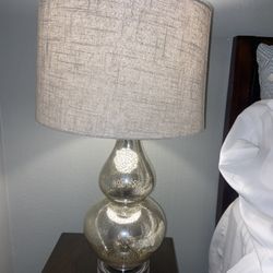 2 End Tables And Lamps 