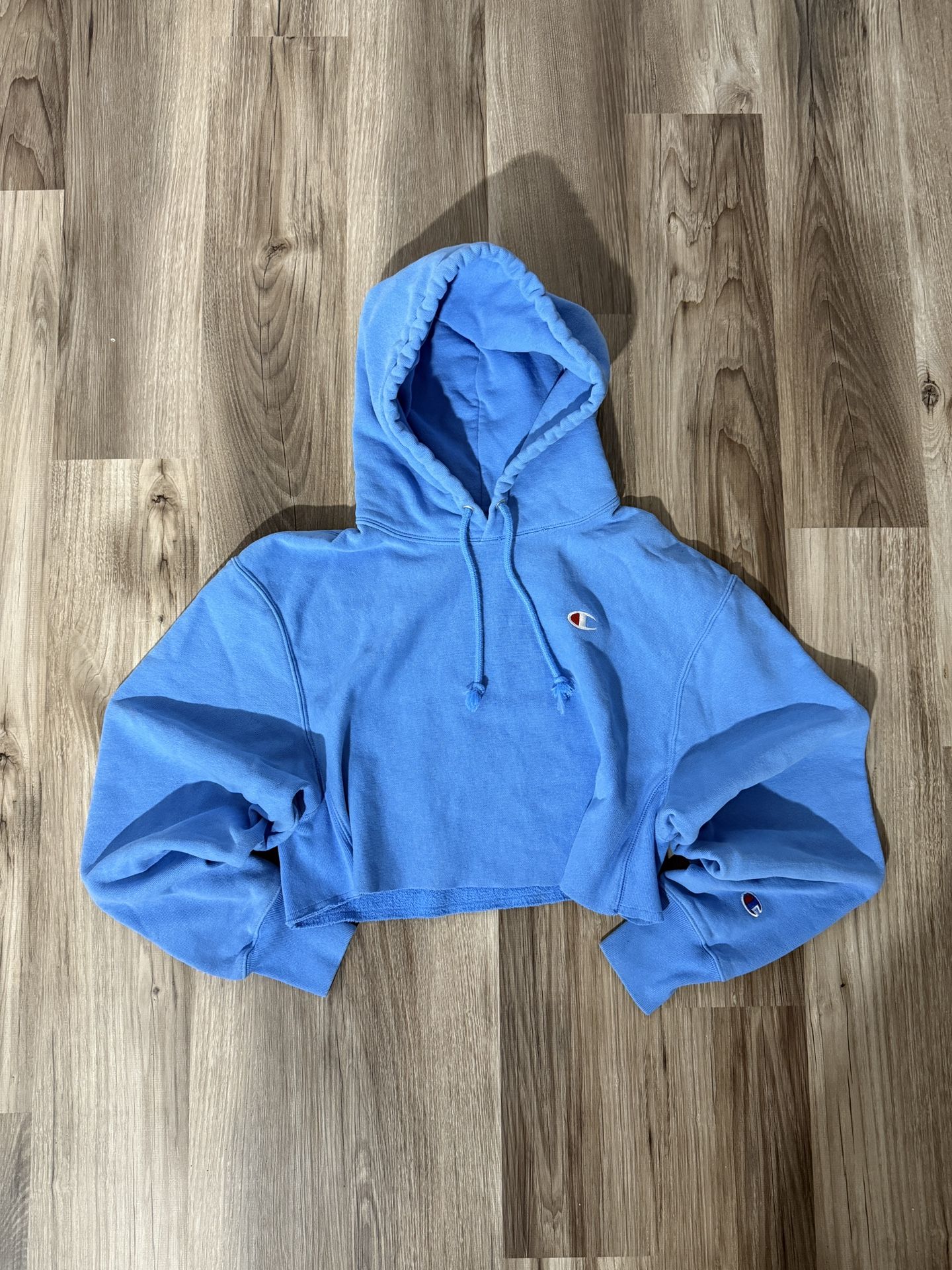 Women’s Champion cropped hoodie • Size small