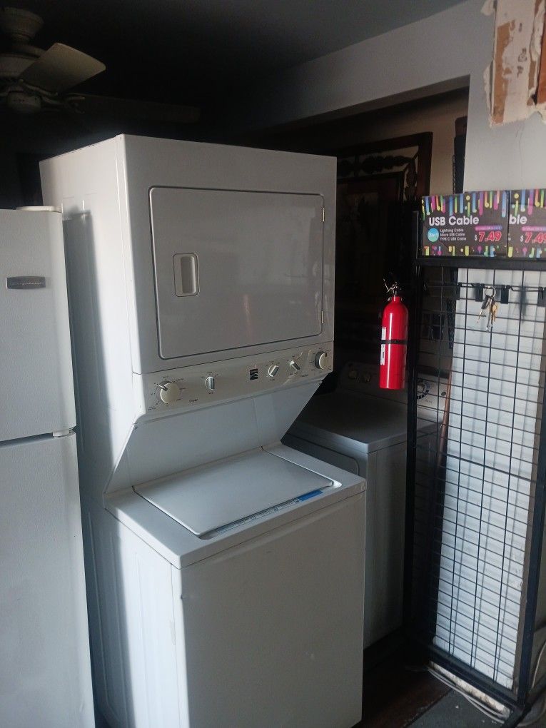 Kenmore Laundry Center Washer And Gas Dryer Large Capacity Fully Functional Exellent Condition