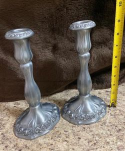 PAREJA DE CANDELABROS  ANTIGUO DE STAINLESS
