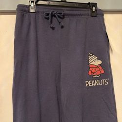 NWT SIZE MEDIUM SNOOPY SWEATS