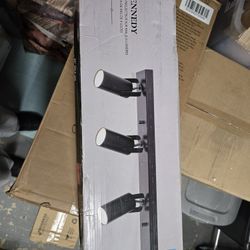 4 Light Adjustable Track Bar