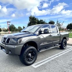 2012 Nissan Titán SV