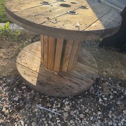 FREE Wooden Cable Spool – Great for DIY Table