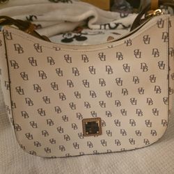 Dooney & Bourke 