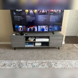 Media Console, Gray Wood Finish - Like New – Shreveport, LA