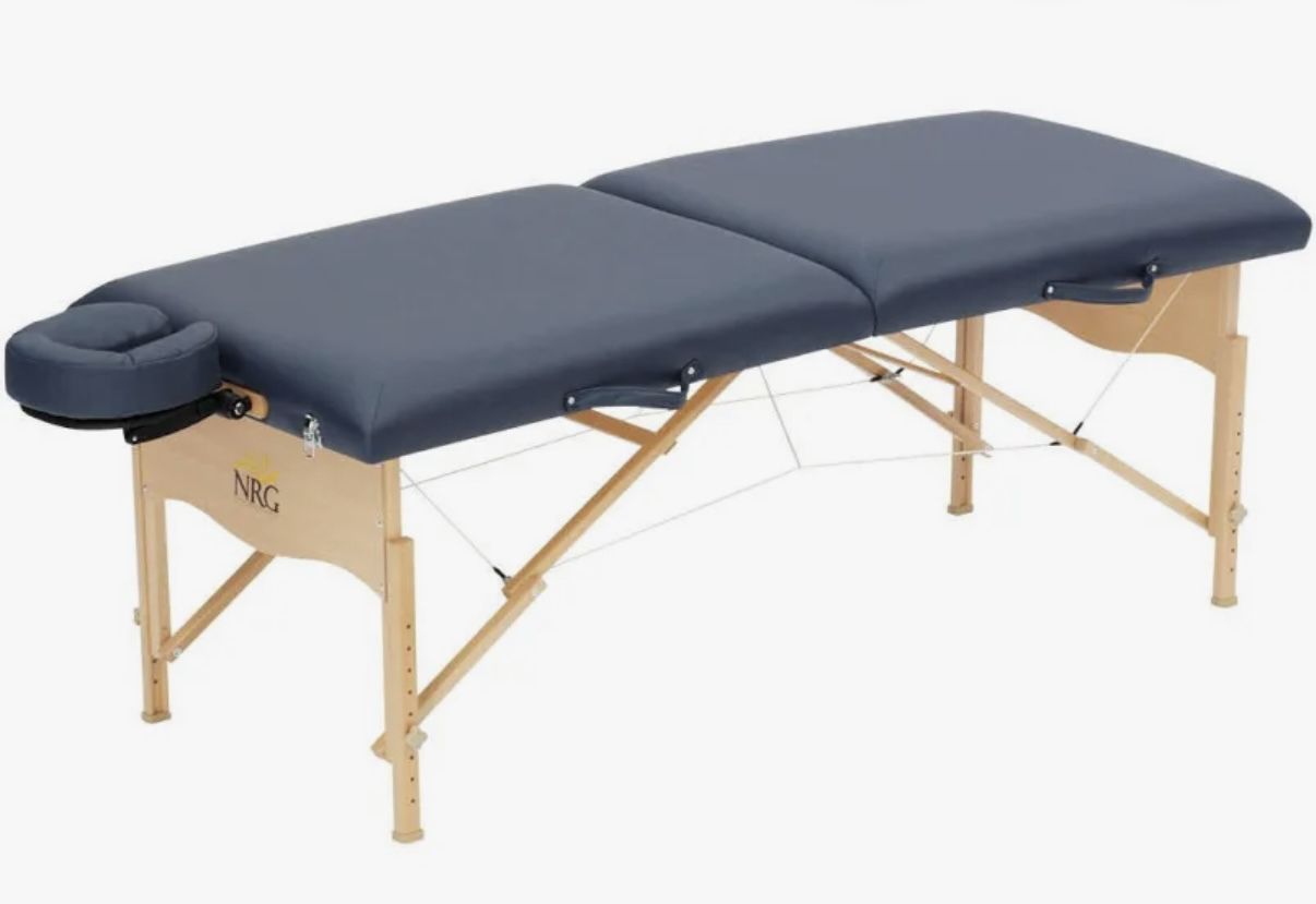 Massages table