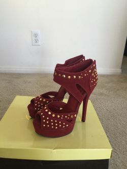 Liliana's size 6 brand-new