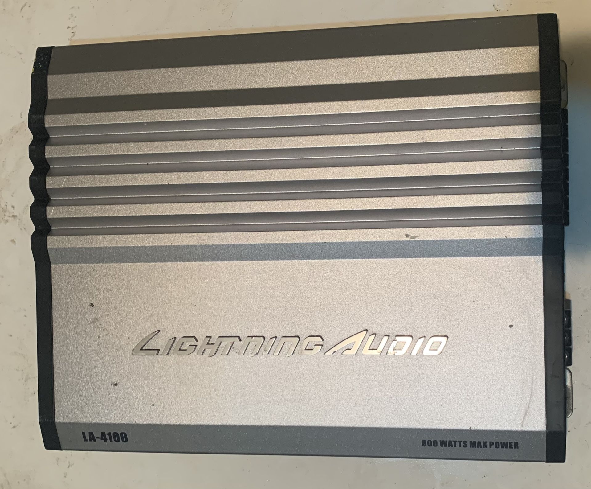Lightning Audio LA-4100 800 Watts 4-Channel Car Amplifier