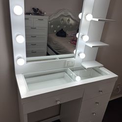 Makeup Vanity