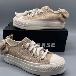 Converse Sneakers 