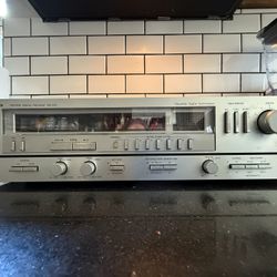 Technics SA-222 Quartz Digital AM/FM Stereo Receiver Synthesizer