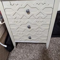 End Table/ Nightstand 