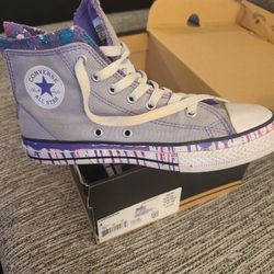 Converse Size 4 