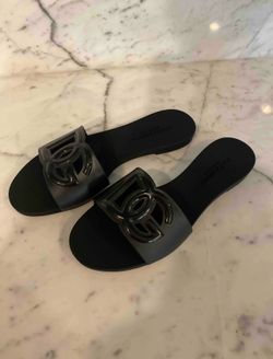black dolce gabbana slides