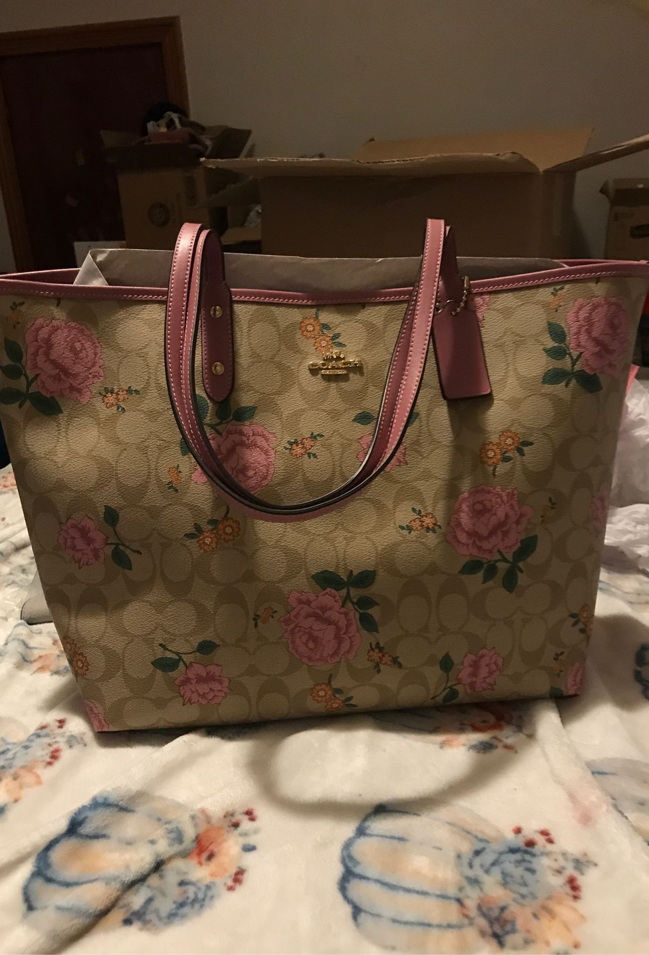 Flower coach tote 🌺 🌸