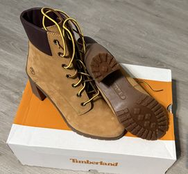 7.5 Timberland Heel Boots Never Worn