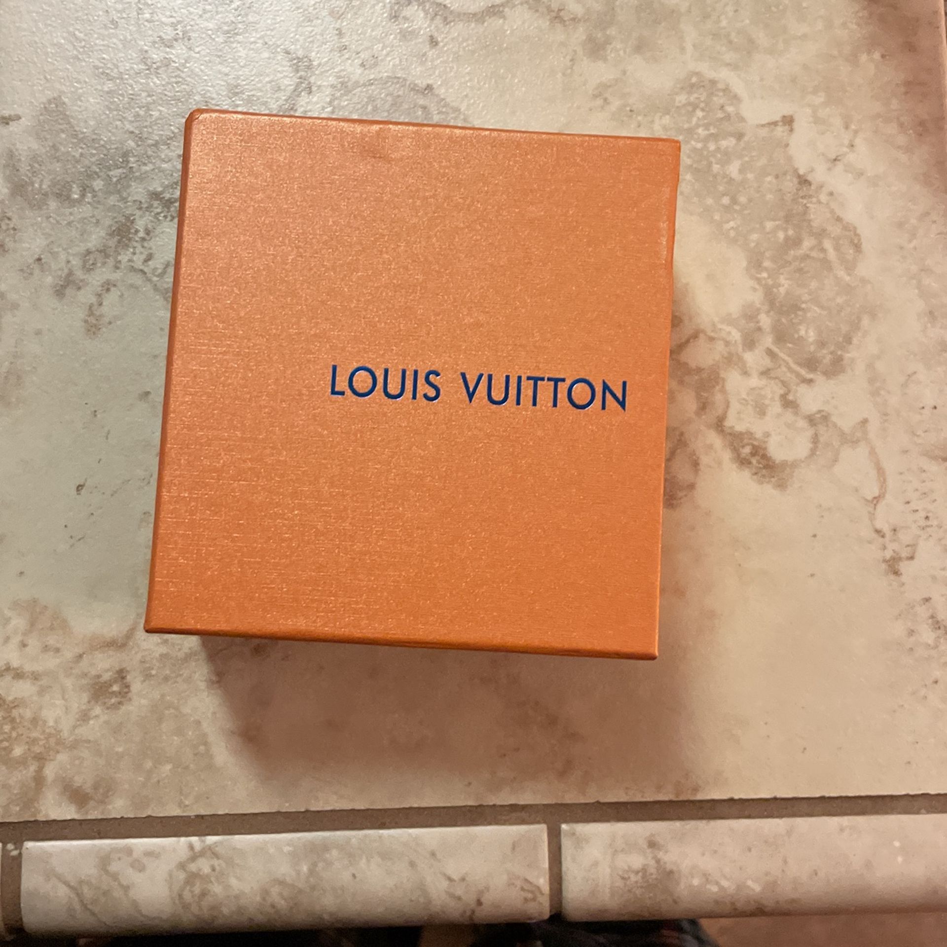Louis Vuitton belt