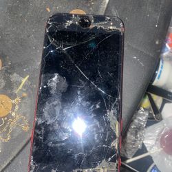 iPhone Se 2nd gen CRACKED SCREEN