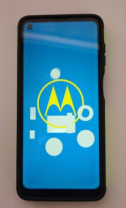 Motorola Moto G (Unlocked) — Like New + Bonus Case!