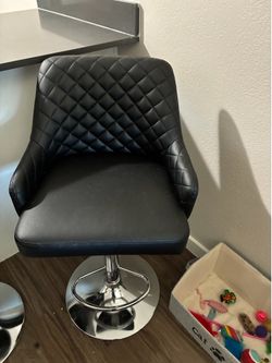 Bar stool