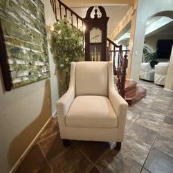 Beautiful Beige Armchair In Excellent Condition 