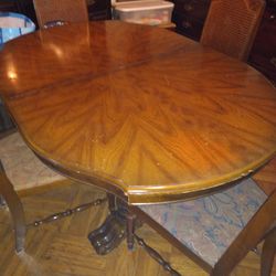 Antique Wooden Dining Room Table. Includes 6Chairs  