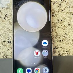 Samsung Galaxy Z Flip 5 