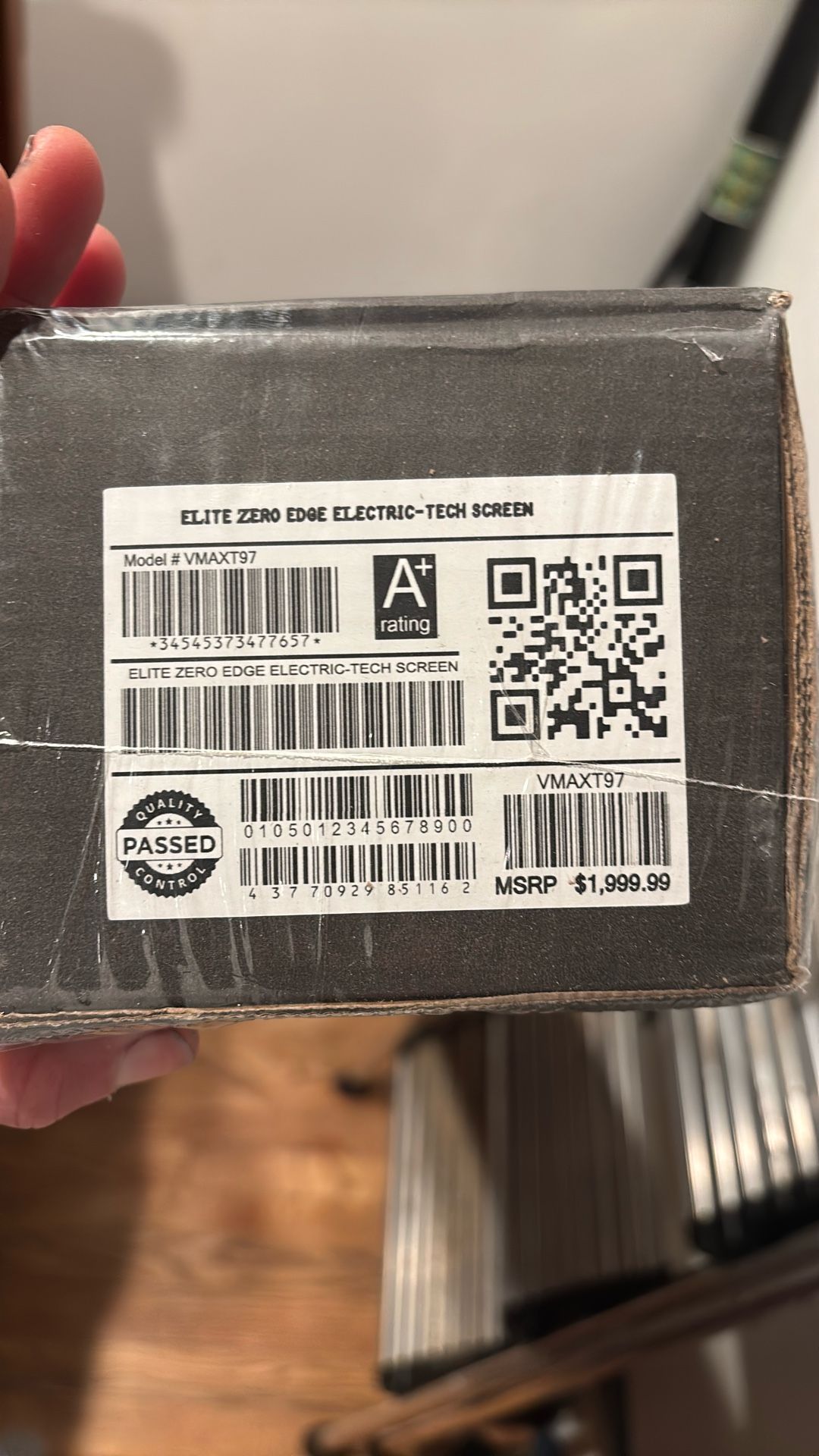 Elite Commercial Projector screen