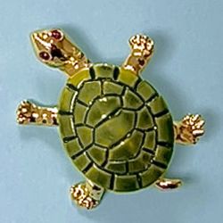 🐢Vintage Enamel and Goldtone Turtle Pin Brooch w/Red Rhinestone Eyes